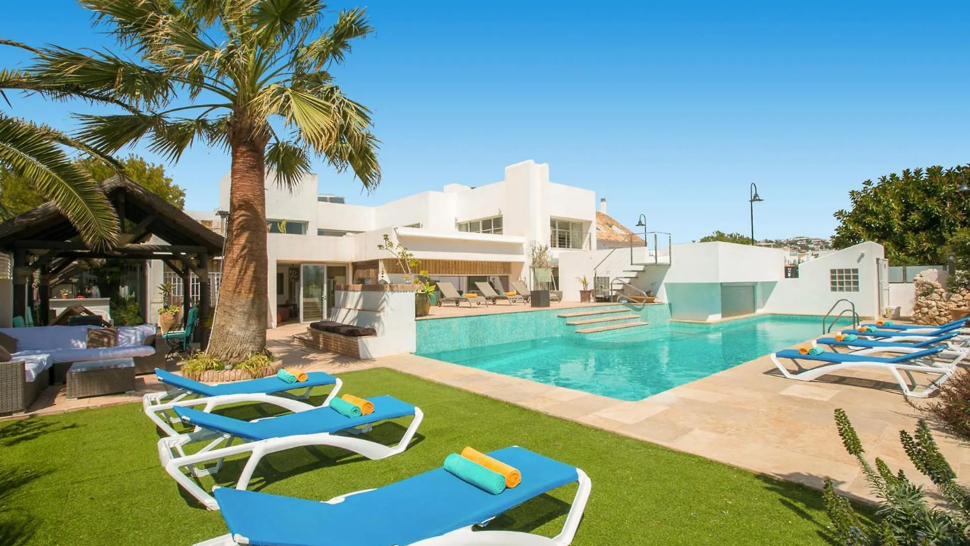 Sunshine Laughter & Sea Views Villa Lloret de Mar Spanien